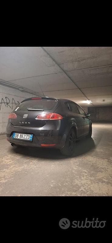 Gebraucht Seat Leon 105 PS (77 kW) 2006 Schwarz Kleinwagen