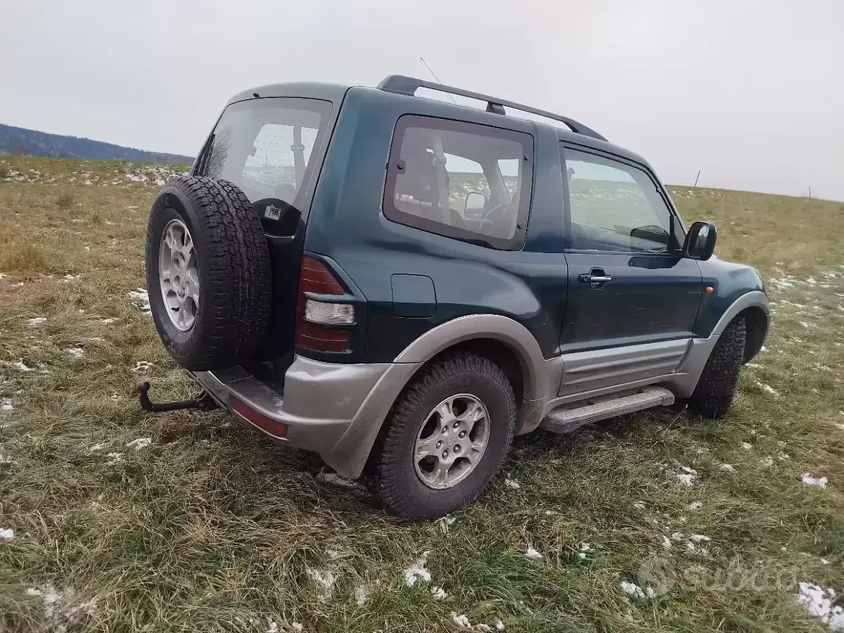 Usata Mitsubishi Pajero 100 CV (73 kW) 2000 SUV
