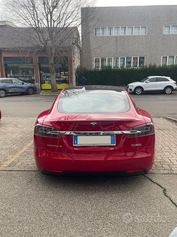 Usata Tesla Model S Performance 580 kW (789 CV) 2018 Rosso Utilitaria