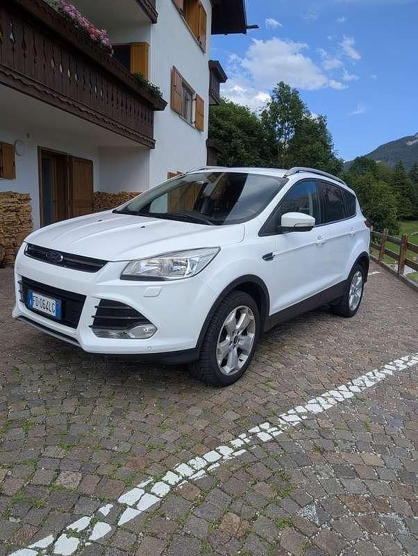 Usata Ford Kuga Business Edition 150 CV (110 kW) 2015 Bianco SUV