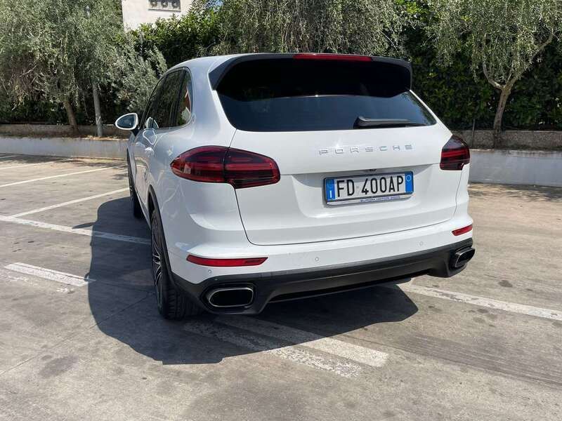 Usata Porsche Cayenne 250 CV (183 kW) 2016 Bianco SUV