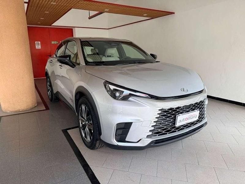 Nuova Lexus LBX 91 CV (66 kW) 2026 Argento SUV
