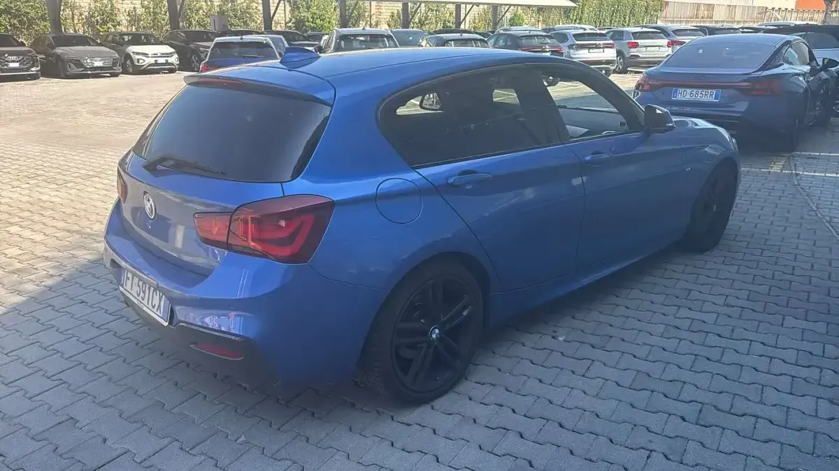 Usata BMW 116 M Sport 116 CV (85 kW) 2019 Blu/azzurro Utilitaria