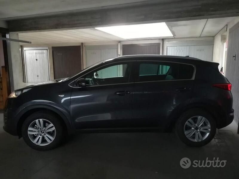 Usata Kia Sportage 132 CV (97 kW) 2018 Grigio SUV