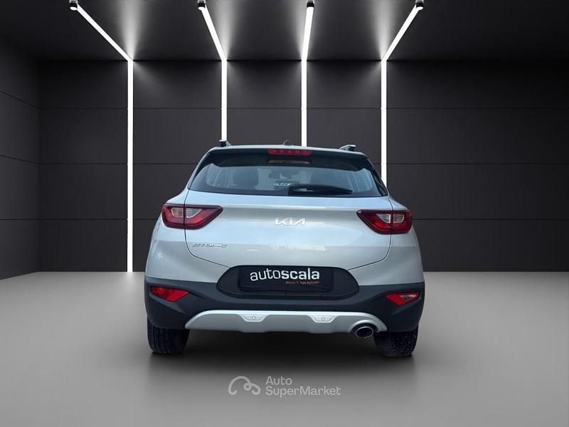 Usata Kia Stonic Style 84 CV (61 kW) 2022 Grigio SUV