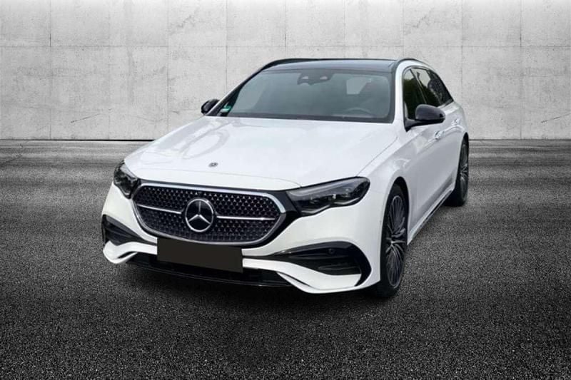 Usata Mercedes E300 AMG Line Premium 306 CV (225 kW) 2024 Bianco Station wagon