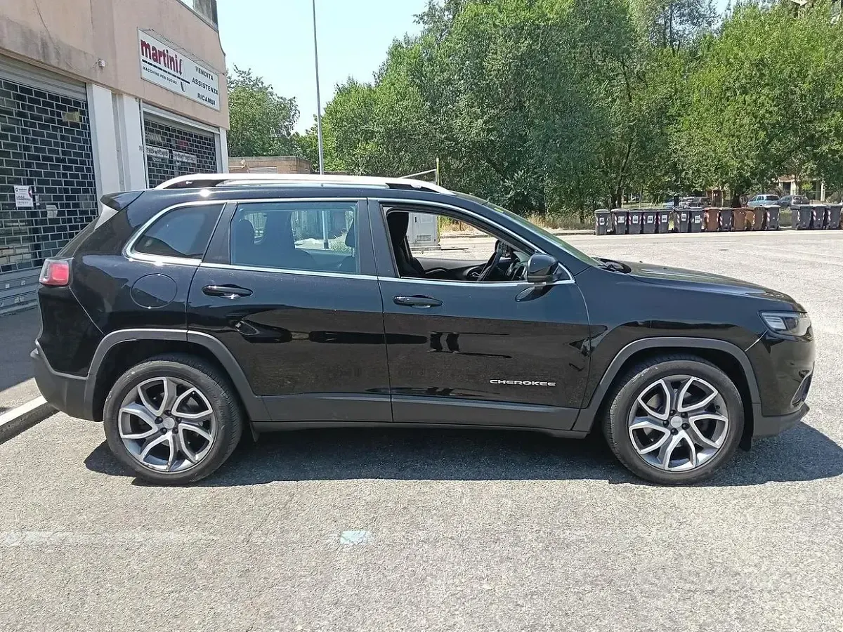Usata Jeep Cherokee Longitude 192 CV (141 kW) 2019 Nero SUV