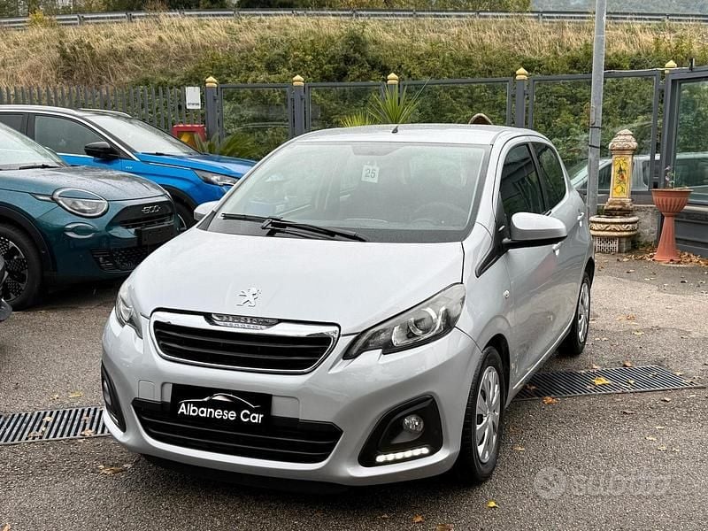 Usata Peugeot 108 Active 69 CV (50 kW) 2018 Argento Utilitaria