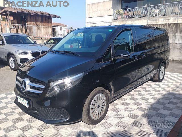 Usata Mercedes V220 194 CV (142 kW) 2019 Nero metallizzato Monovolume