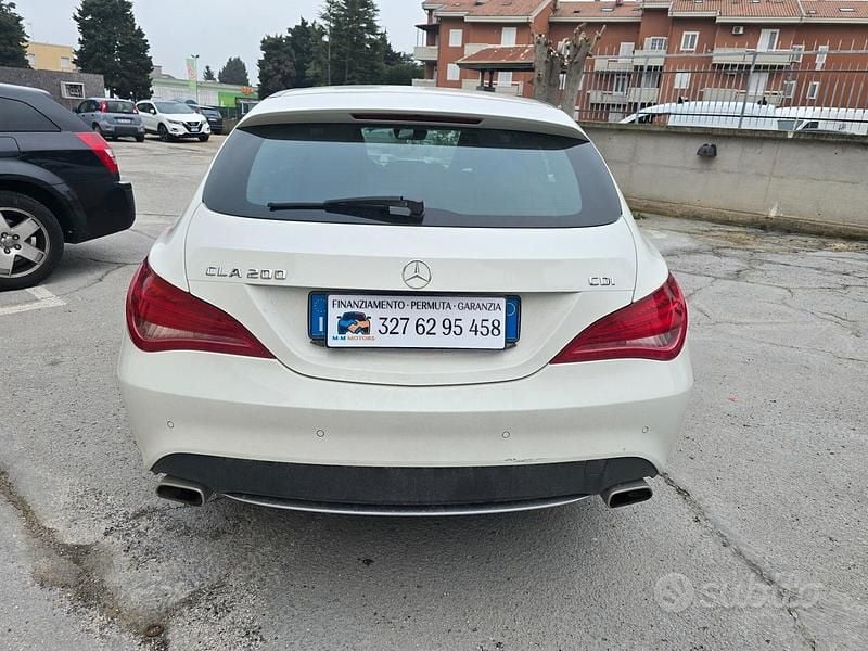 Usata Mercedes C200 183 CV (134 kW) 2015 Bianco Station wagon