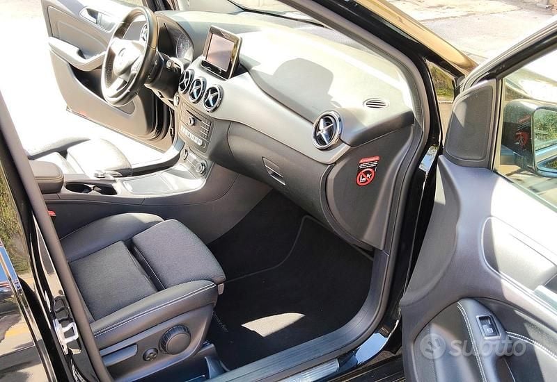 Nero Usata 2017 Mercedes B180 Monovolume | 8500 € (Super prezzo) - Immagine 1/4
