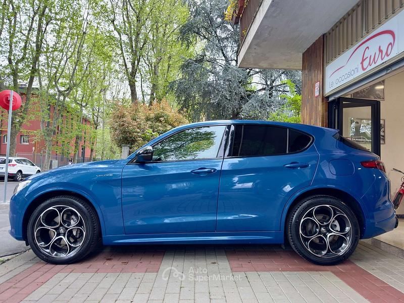 Usata Alfa Romeo Stelvio Veloce 280 CV (205 kW) 2022 Blu misano SUV