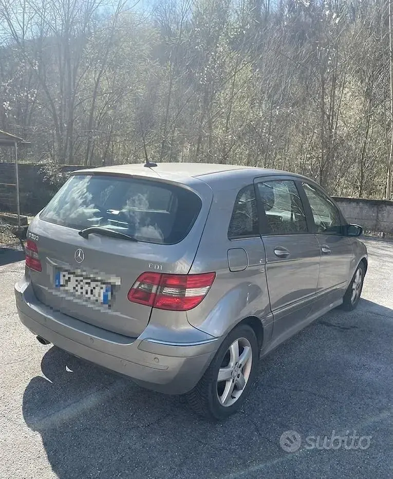 Usata Mercedes B200 140 CV (102 kW) 2008 Grigio Monovolume