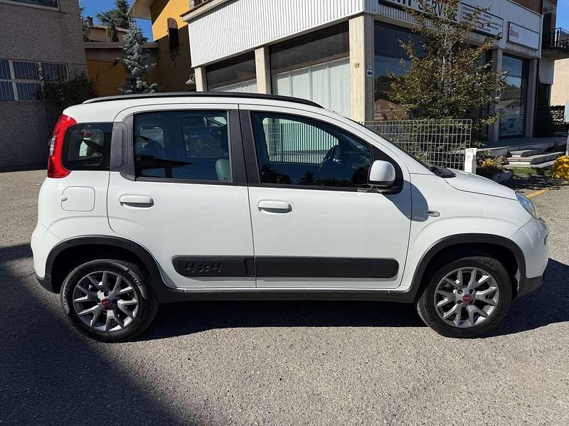 Usata Fiat Panda 4x4 S 86 CV (63 kW) 2017 Bianco Utilitaria