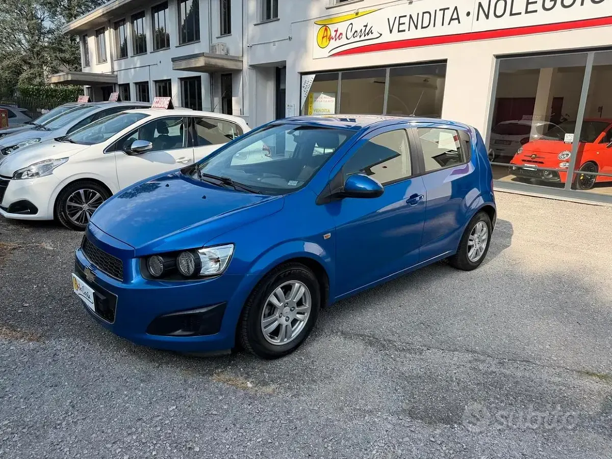 Usata Chevrolet Aveo LTZ 86 CV (63 kW) 2012 Bluazzurro Berlina