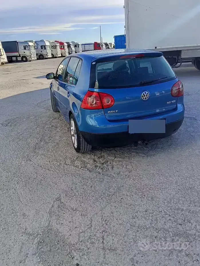 Usata VW Golf IV Sportline 140 CV (102 kW) 2006 Blu Berlina