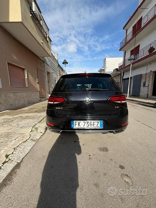 Usata VW Golf VII Highline 110 CV (80 kW) 2017 Berlina