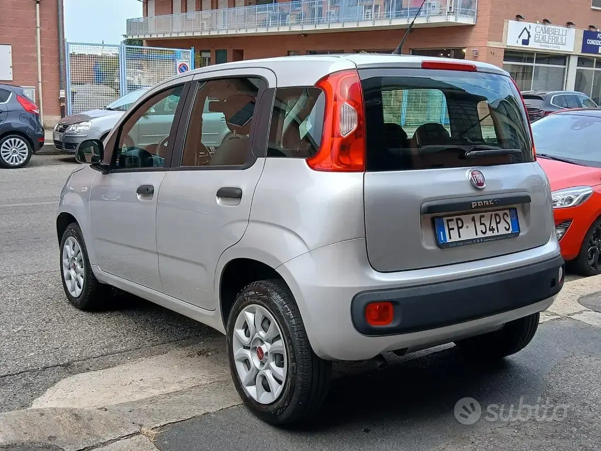 Usata Fiat Panda 85 CV (62 kW) 2018 Grigio Utilitaria
