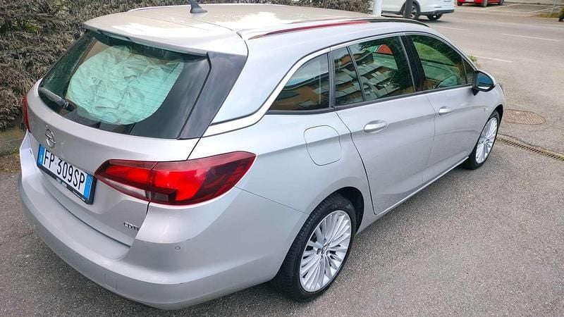 Usata Opel Astra Innovation 136 CV (100 kW) 2018 Argento Station wagon
