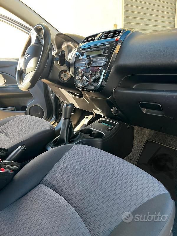 Usata Mitsubishi Space Star 71 CV (52 kW) 2018 Grigio Utilitaria