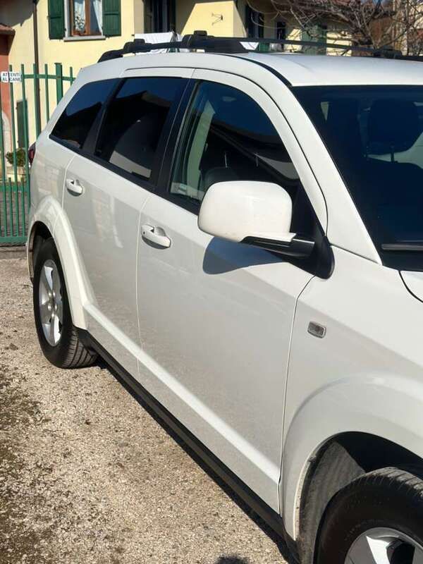 Usata Fiat Freemont Urban 140 CV (102 kW) 2011 Grigio SUV