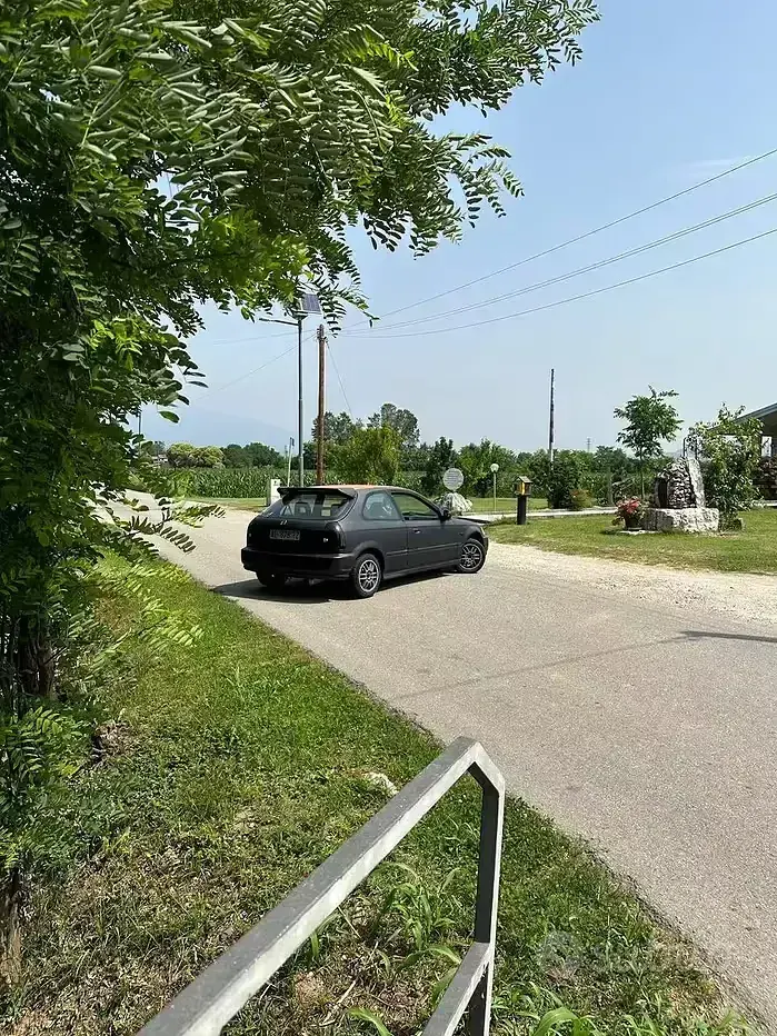 Usata Honda Civic 114 CV (83 kW) 1996 Berlina