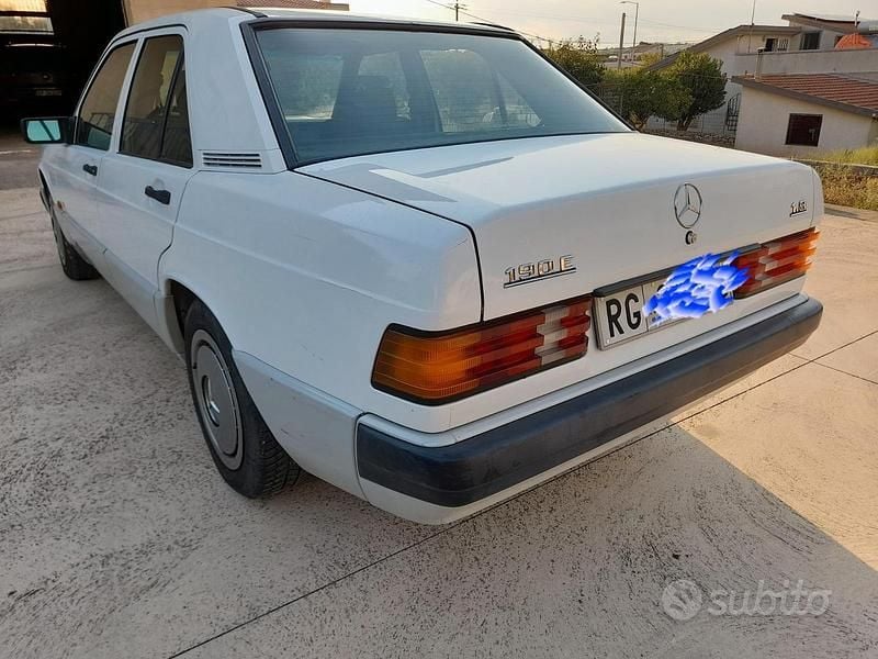 Usata Mercedes 190 109 CV (80 kW) 1990 Bianco Berlina