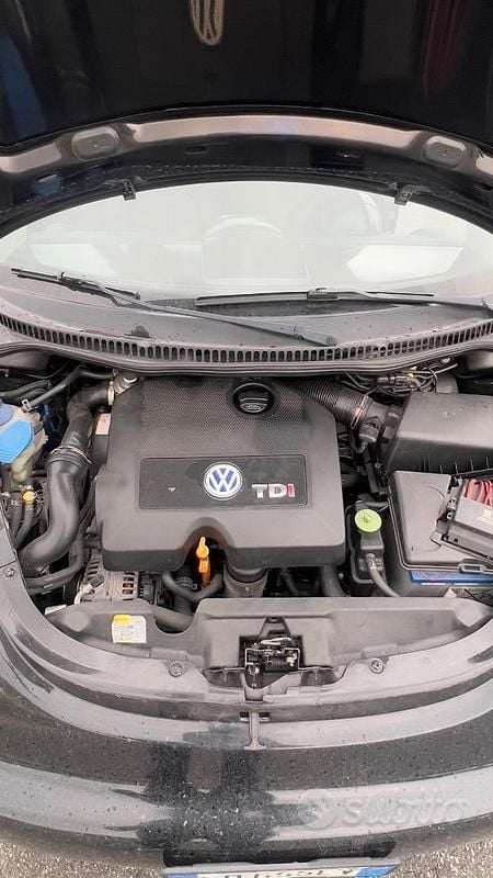 Usata VW New Beetle 101 CV (74 kW) 2002 Nero Utilitaria
