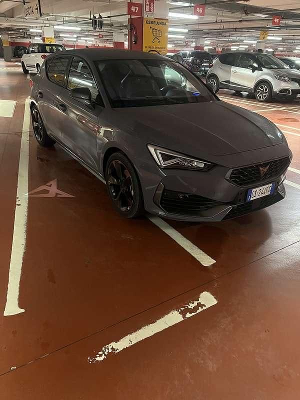 Usata Cupra Leon 150 CV (110 kW) 2024 Berlina