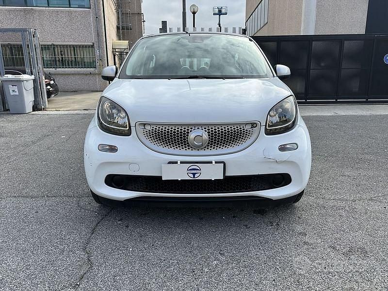 Usata Smart ForFour Passion 90 CV (66 kW) 2015 Other Utilitaria