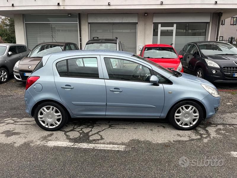 Usata Opel Corsa Club 80 CV (58 kW) 2007 Blu Berlina
