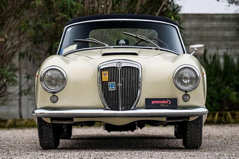 Usata Lancia Aurelia 120 CV (88 kW) 1957 Bianco avorio Cabrio