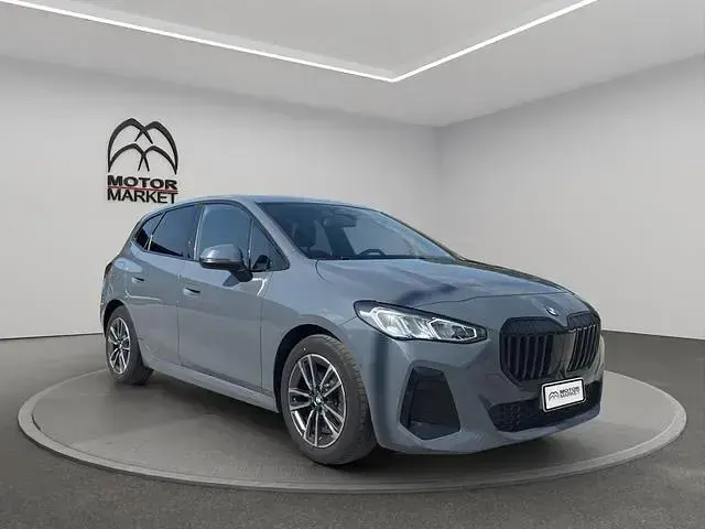 Usata BMW 218 Active Tourer M Sport 150 CV (110 kW) 2023 Grigio grafite Monovolume