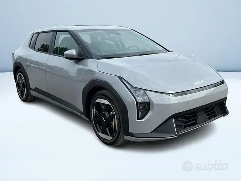 Nuova Kia EV4 Earth 150 kW (204 CV) 2026 Grigio Berlina