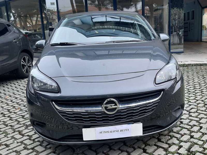 Usata Opel Corsa 69 CV (50 kW) 2018 Grigio Berlina