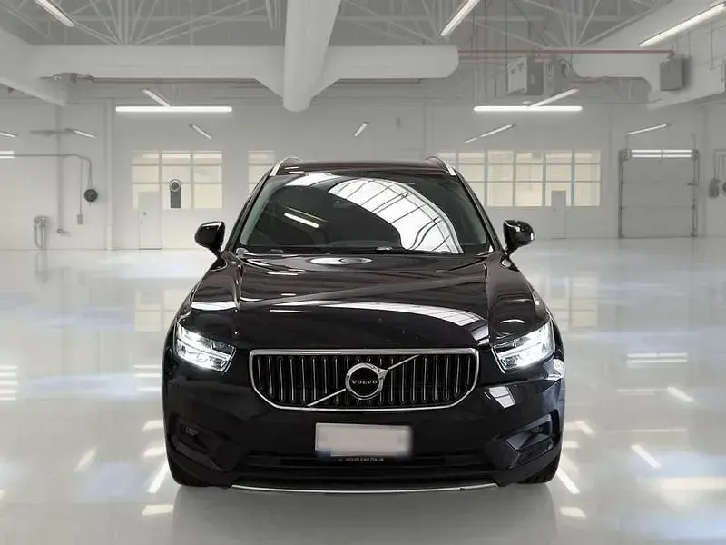 Usata Volvo XC40 129 CV (94 kW) 2021 Nero SUV