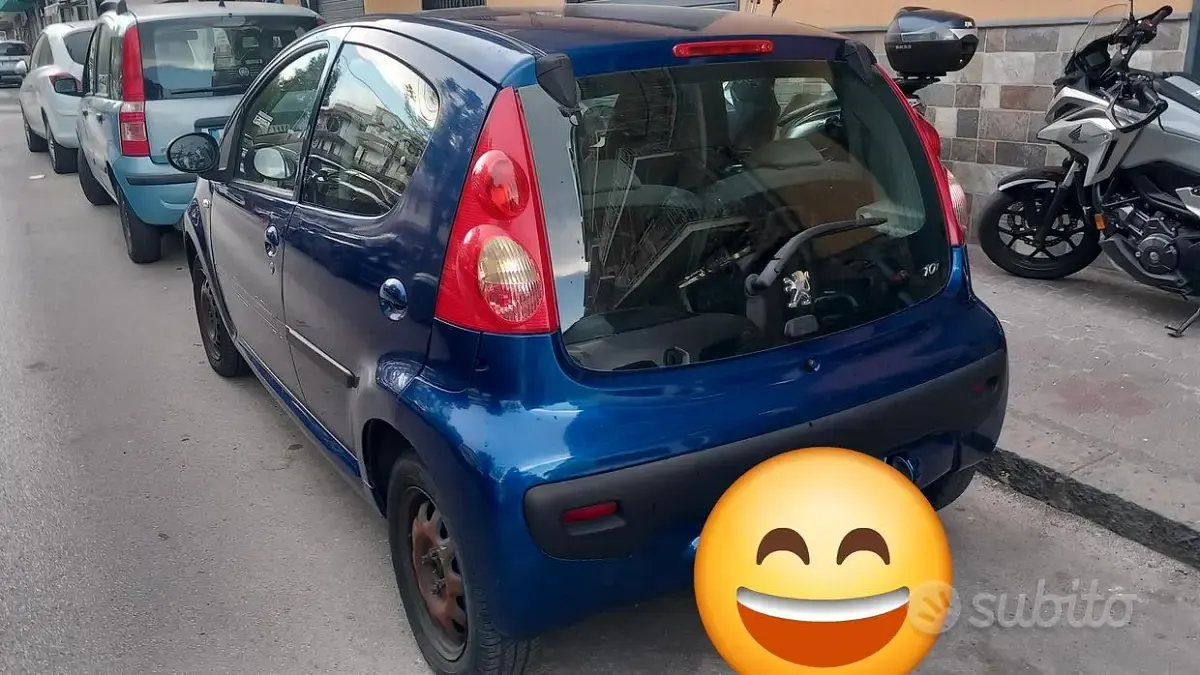 Usata Peugeot 107 54 CV (39 kW) 2007 Bluazzurro Utilitaria