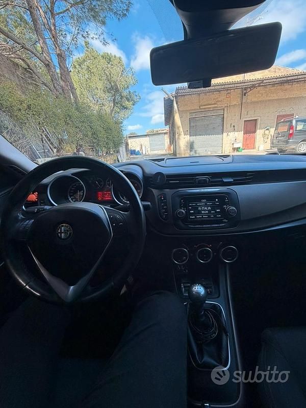 Usata Alfa Romeo Giulietta 105 CV (77 kW) 2014 Nero Utilitaria