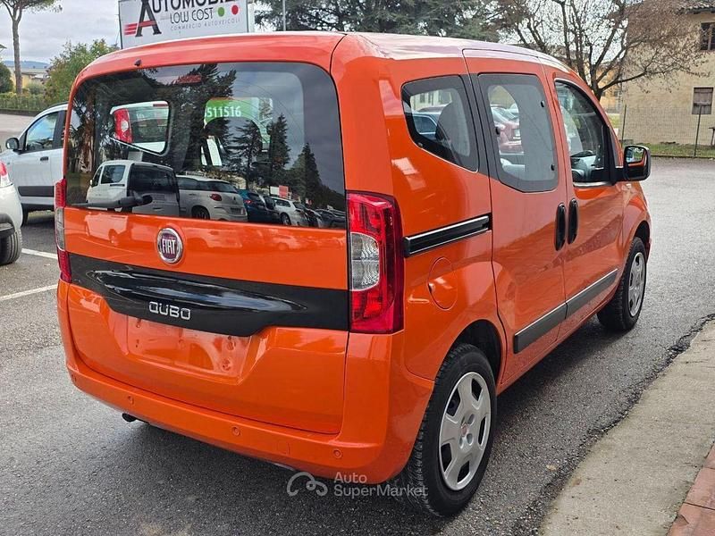 Begagnad Fiat Qubo Lounge 77 HK (56 kW) 2017 Orange Minibuss
