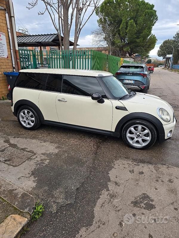 Usata 2008 Mini Cooper D Clubman Station wagon | 3500 € (Ottimo prezzo) - Immagine 1/4
