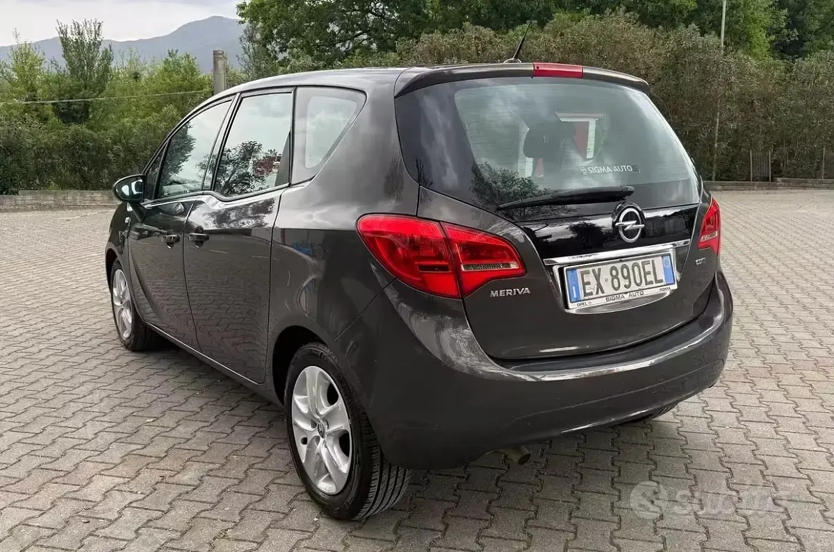 Usata Opel Meriva Cosmo 110 CV (80 kW) 2014 Grigio Monovolume
