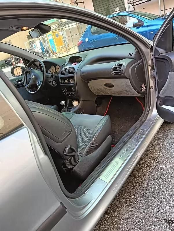 Usata Peugeot 206 GTi 135 CV (99 kW) 2000 Berlina