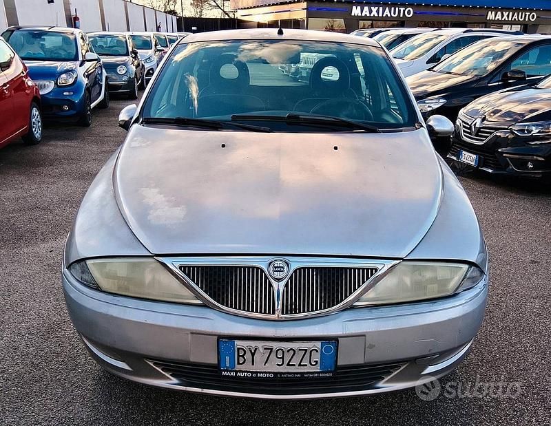 Usata Lancia Ypsilon 2002 Grigio Utilitaria