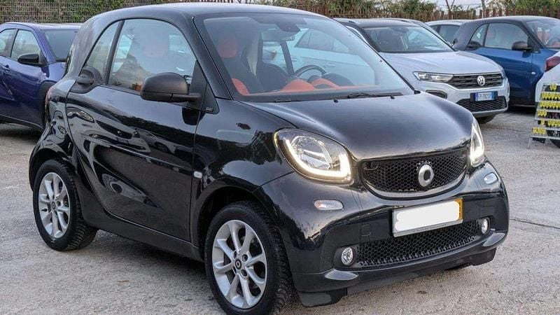 Usata Smart ForTwo Coupé 71 CV (52 kW) 2019 Nero Utilitaria