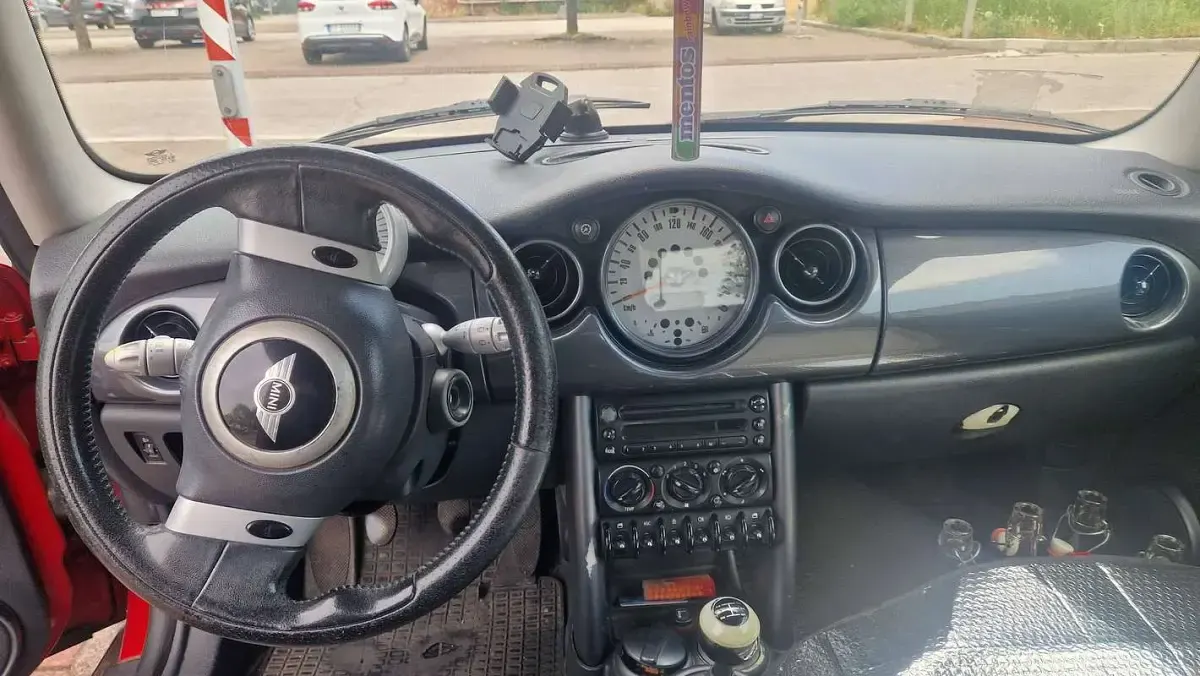 Usata Mini Cooper 116 CV (85 kW) 2005 Rosso Utilitaria