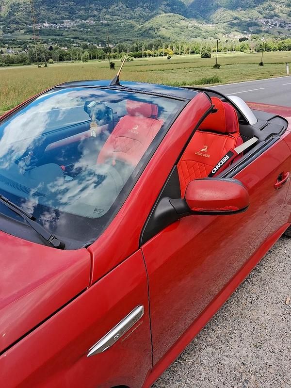 Usata Opel Tigra 90 CV (66 kW) 2004 Rosso Cabrio