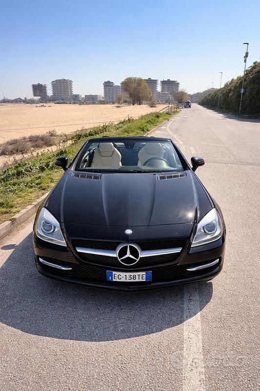 Usata Mercedes SLK250 2011 Nero Cabrio
