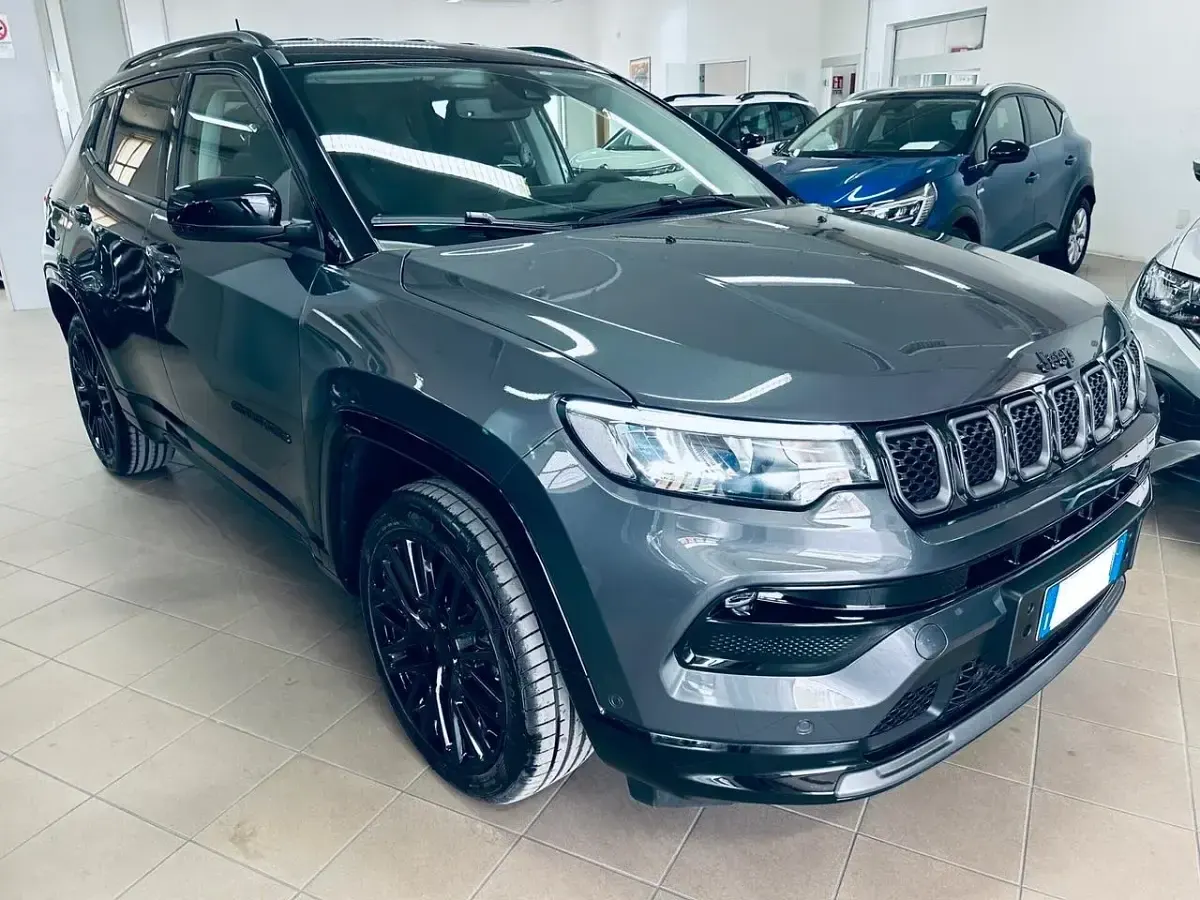 Usata Jeep Compass Summit 130 CV (95 kW) 2025 Grigio SUV