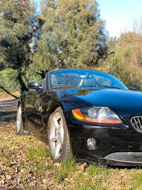 Usata BMW Z4 Efficient Dynamics 170 CV (125 kW) 2004 Nero Cabrio