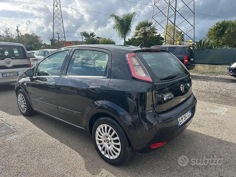 Usata Fiat Punto Evo 74 CV (54 kW) 2011 Nero Utilitaria